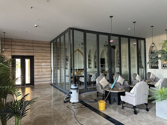 Thi công cửa kính lùa xếp - Dự án TUI BLUE Tuy Hoà, Phú Yên